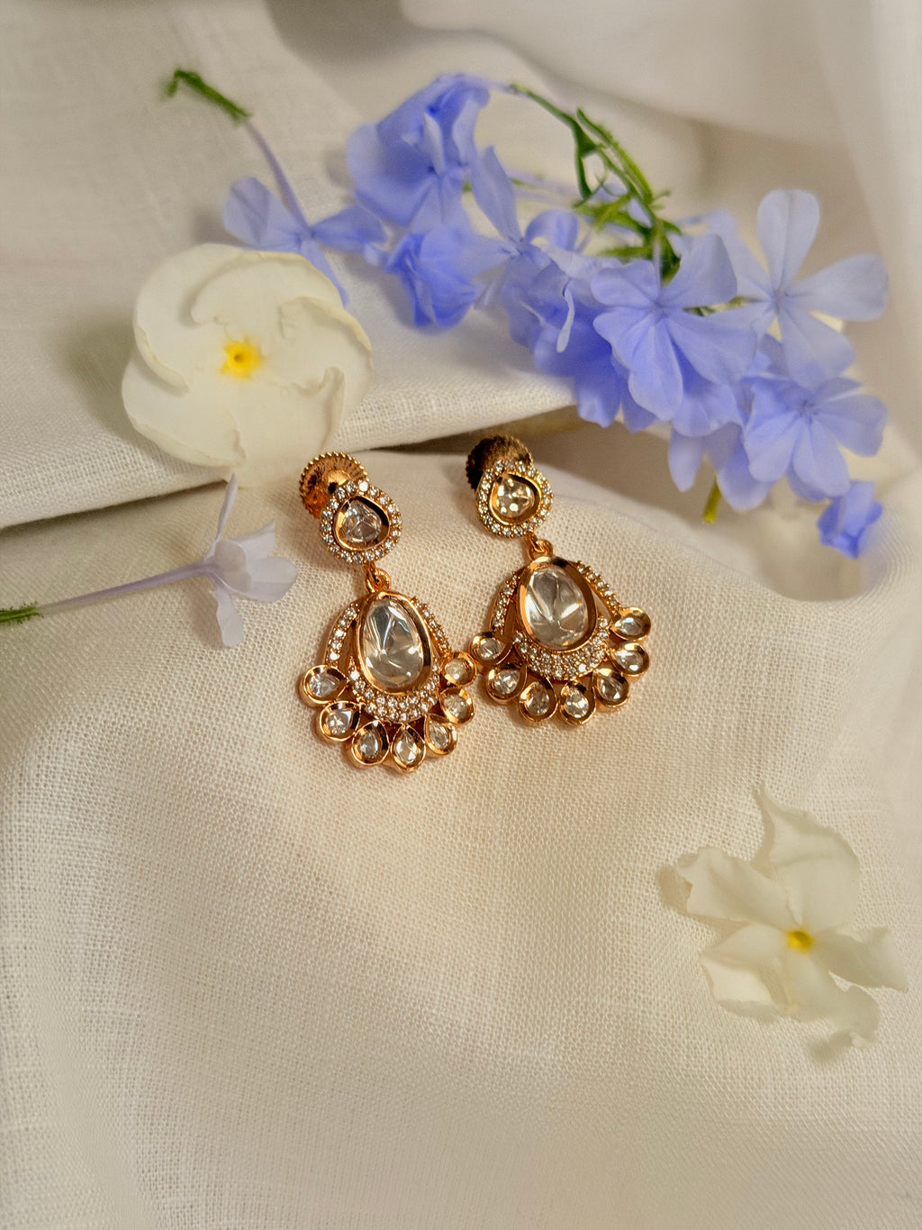 Vihana Polki Kundan Drop Earrings – Gold Finish Traditional Statement Earrings - Vihana Polki Kundan Drop Earrings – Gold Finish Traditional Statement Earrings (2)