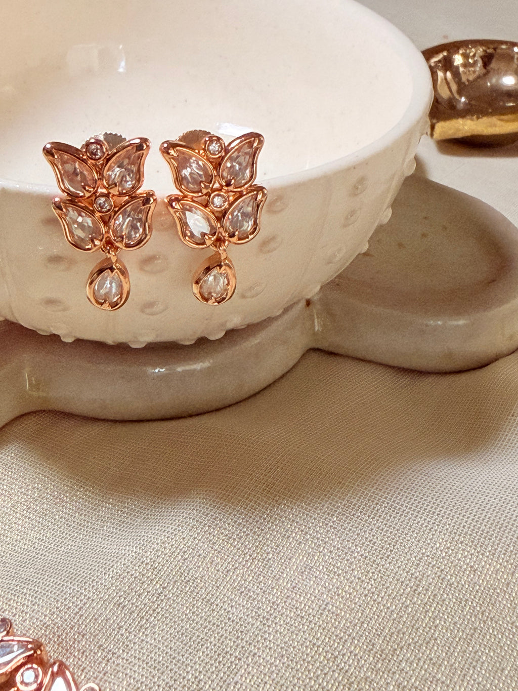 Butterfly Polki Kundan Choker Set with Earrings – Rosegold Finish - White (2)
