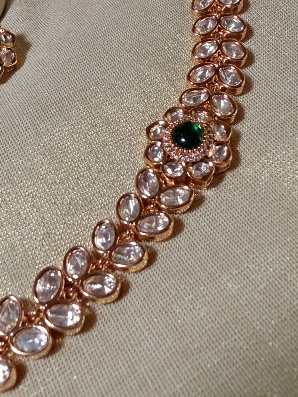 Emerald Green Floral Polki Kundan Choker Necklace Set with Matching Stud Earrings – Rose Gold Finish - Emerald Green Floral Polki Kundan Choker Necklace Set with Matching Stud Earrings – Rose Gold Finish (3)