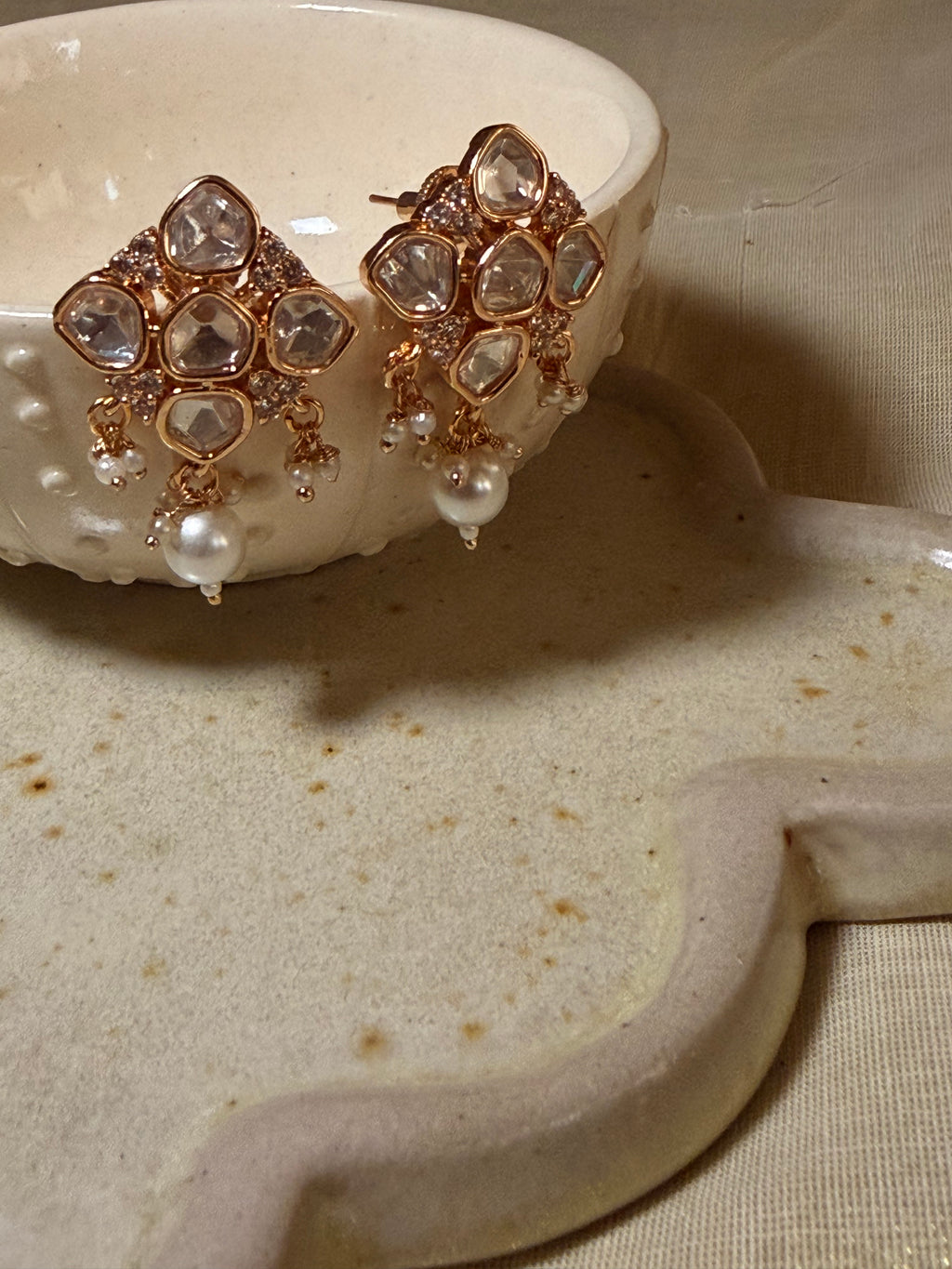 Royal Ivory Pearl Polki Kundan Choker Necklace Set with Matching Earrings – Rose Gold Finish - Royal Ivory Pearl Polki Kundan Choker Necklace Set with Matching Earrings – Rose Gold Finish (3)