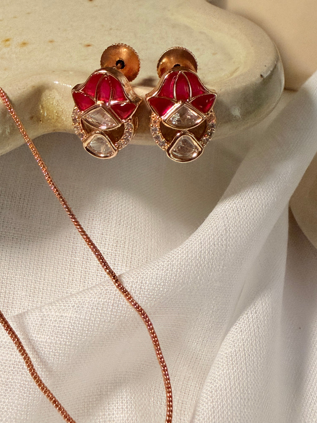 Ruby Pink Floral Polki Pendant Necklace Set with Matching Stud Earrings – Rose Gold Finish - Ruby Pink Floral Polki Pendant Necklace Set with Matching Stud Earrings – Rose Gold Finish (1)
