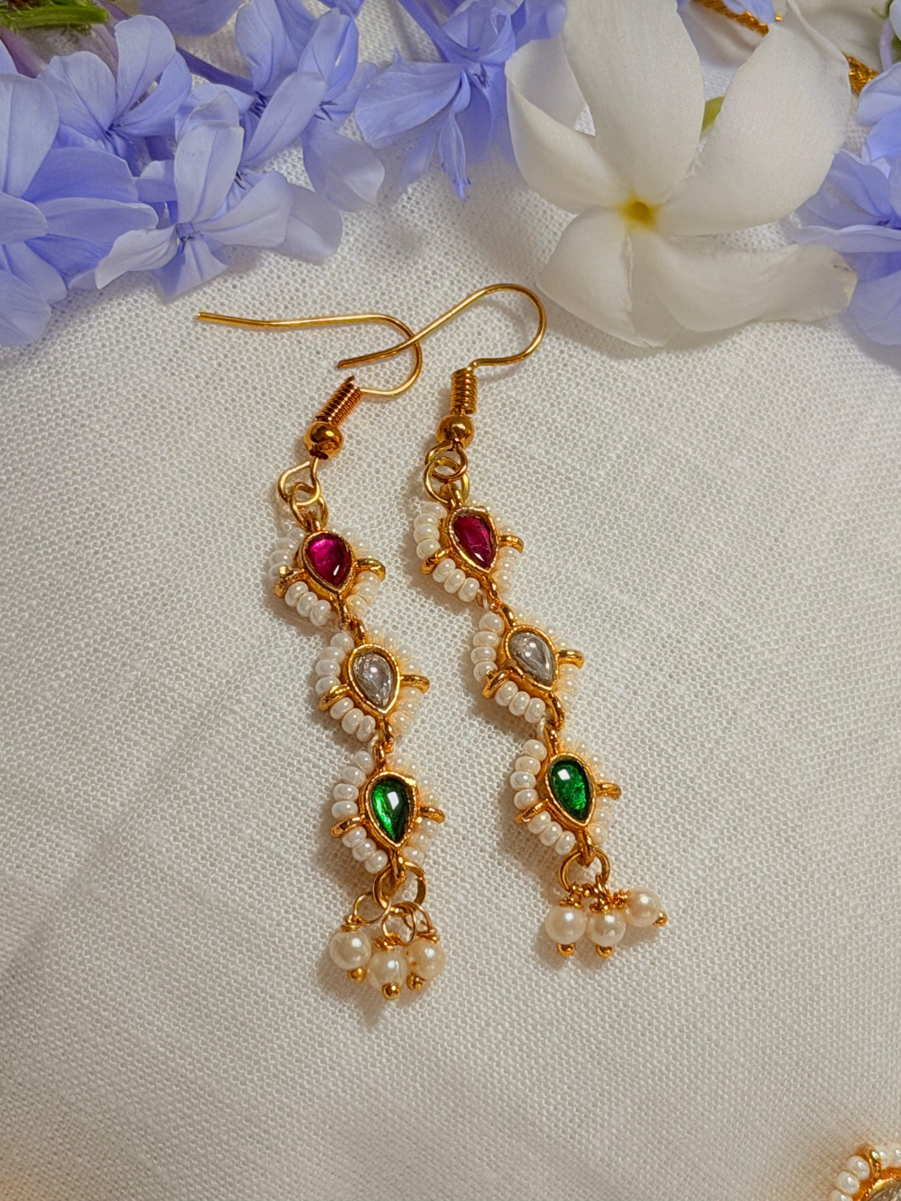 Aurelia Pearl Teardrop Necklace Set - Green & Ruby (3)
