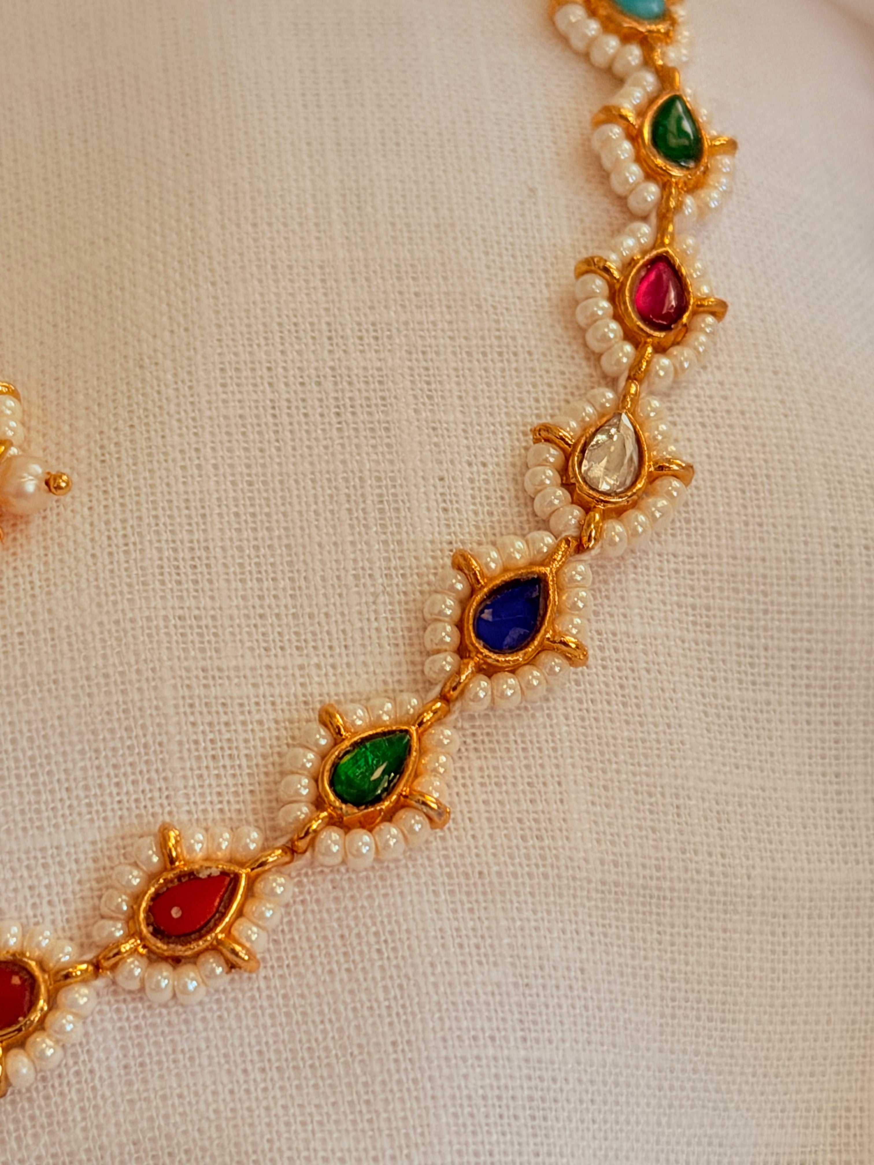Aurelia Pearl Teardrop Necklace Set - Multicolour (2)