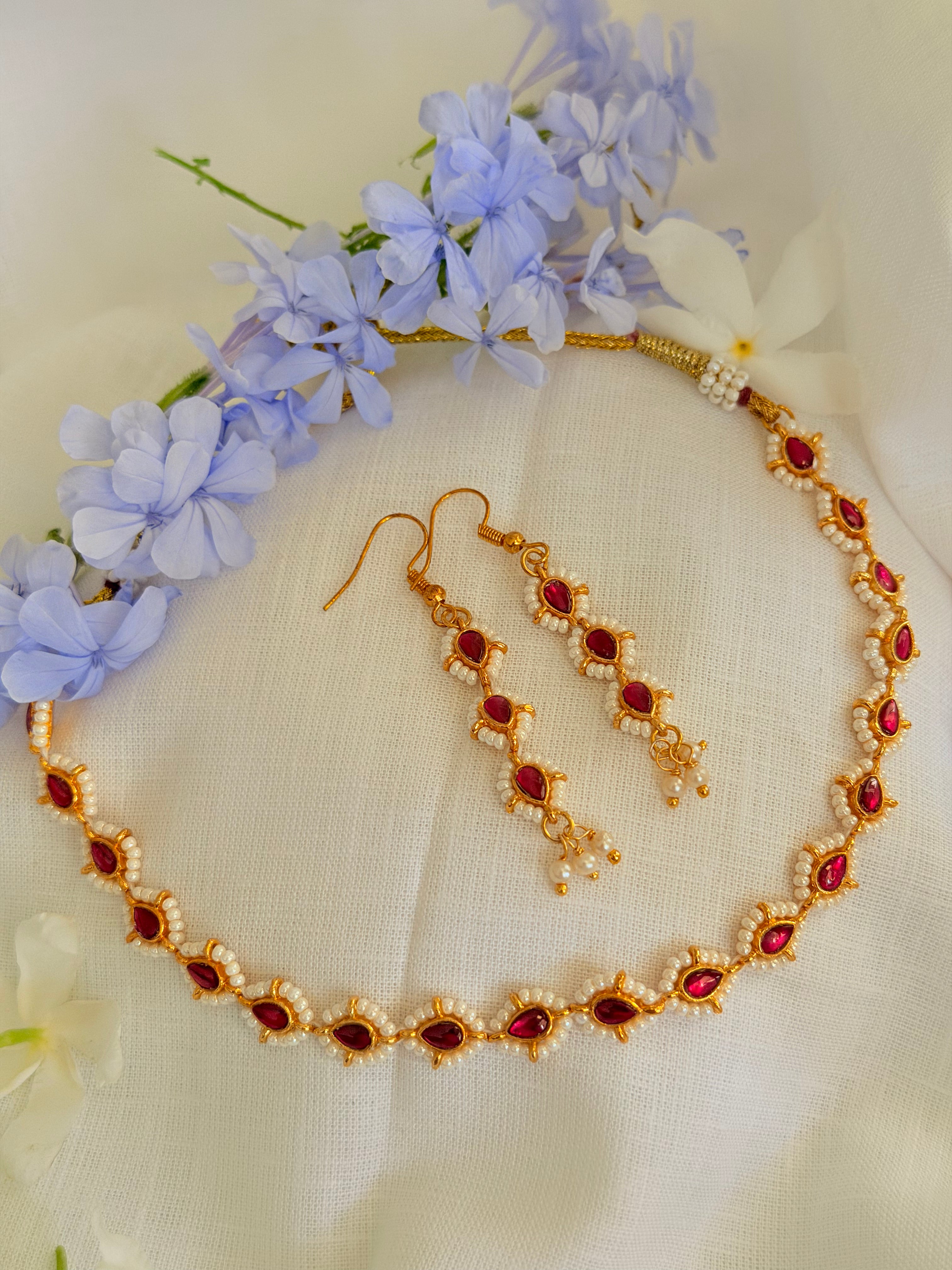Aurelia Pearl Teardrop Necklace Set - Ruby (1)