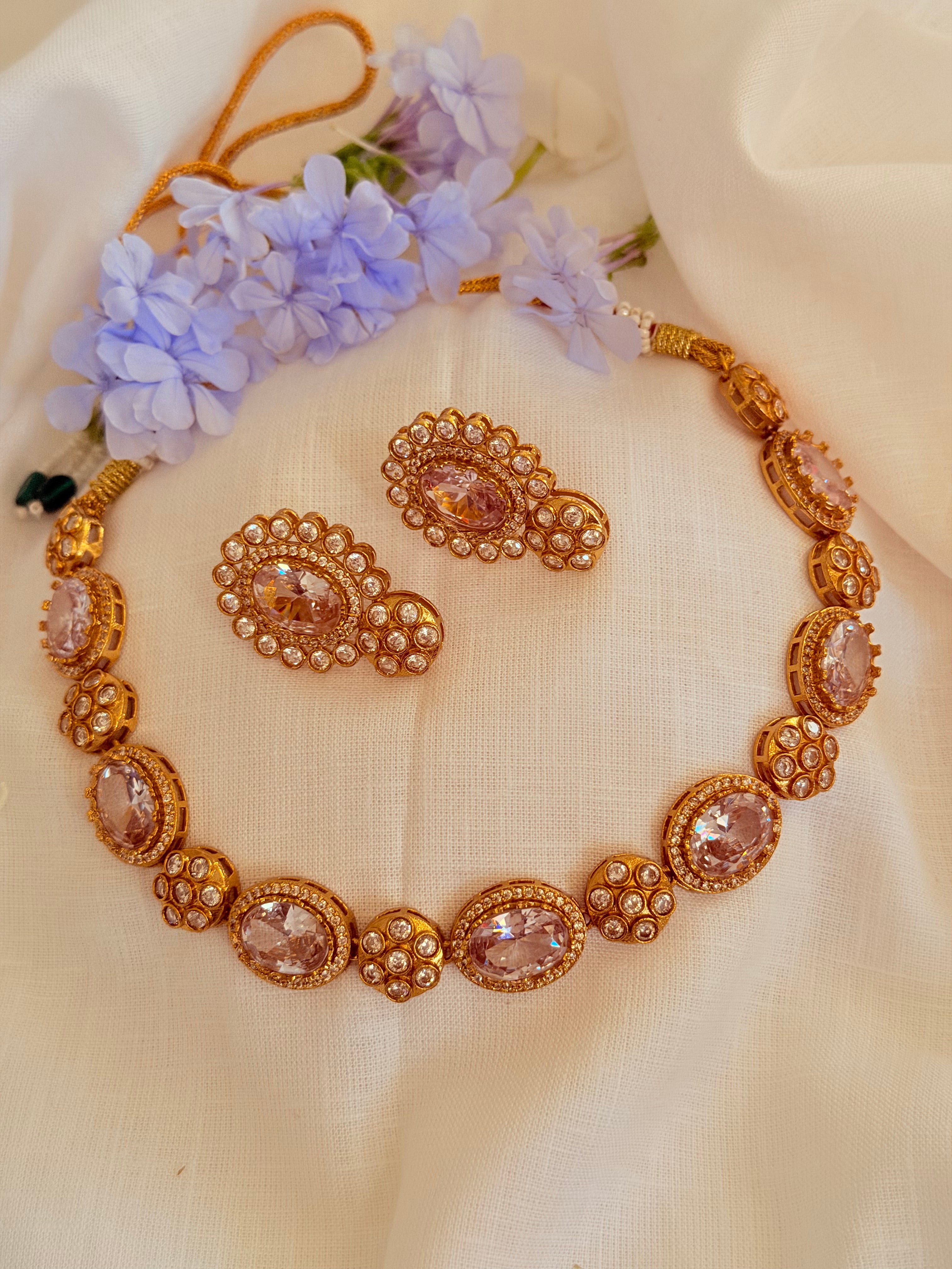 Seraphine Oval Statement Necklace Set - White (1)