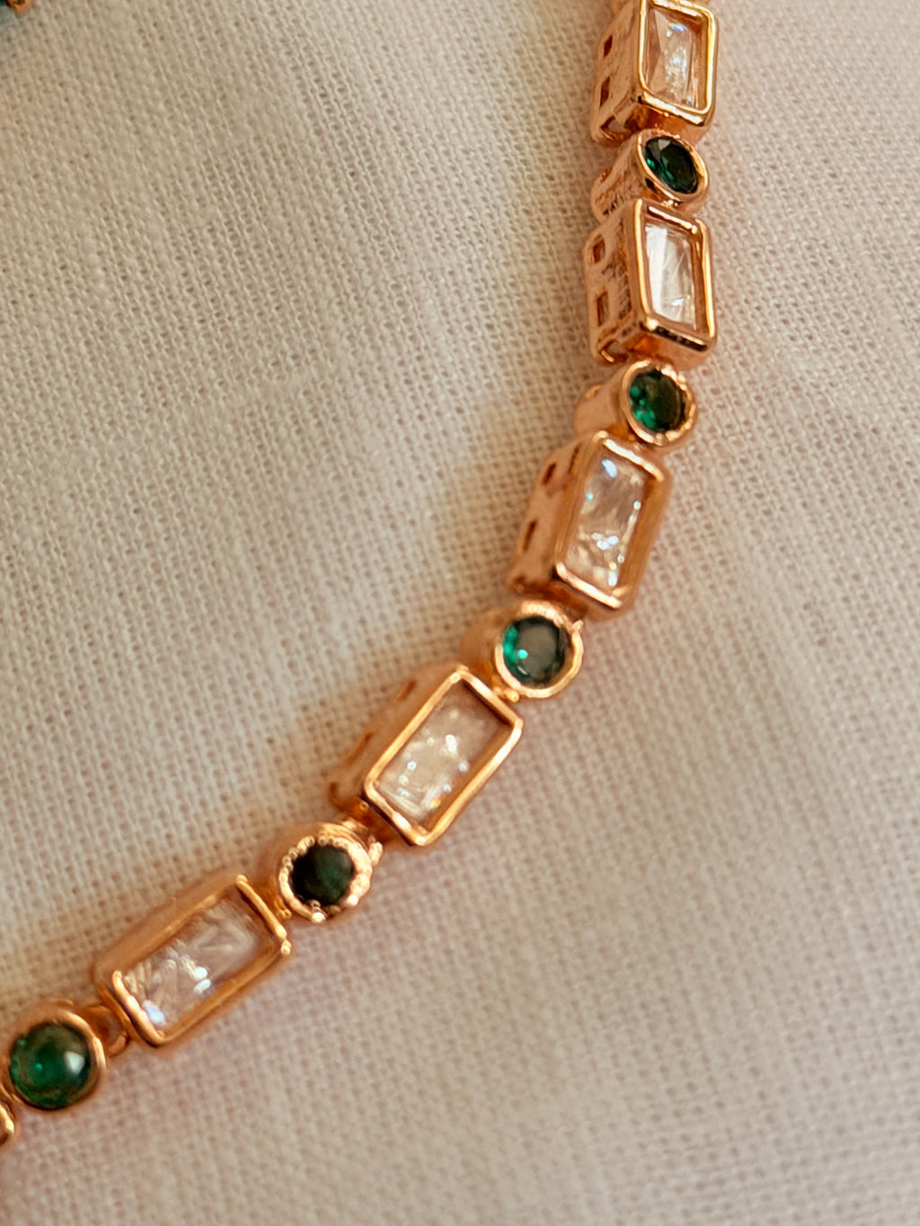 Nyra Baguette Necklace Set - Emerald (2)