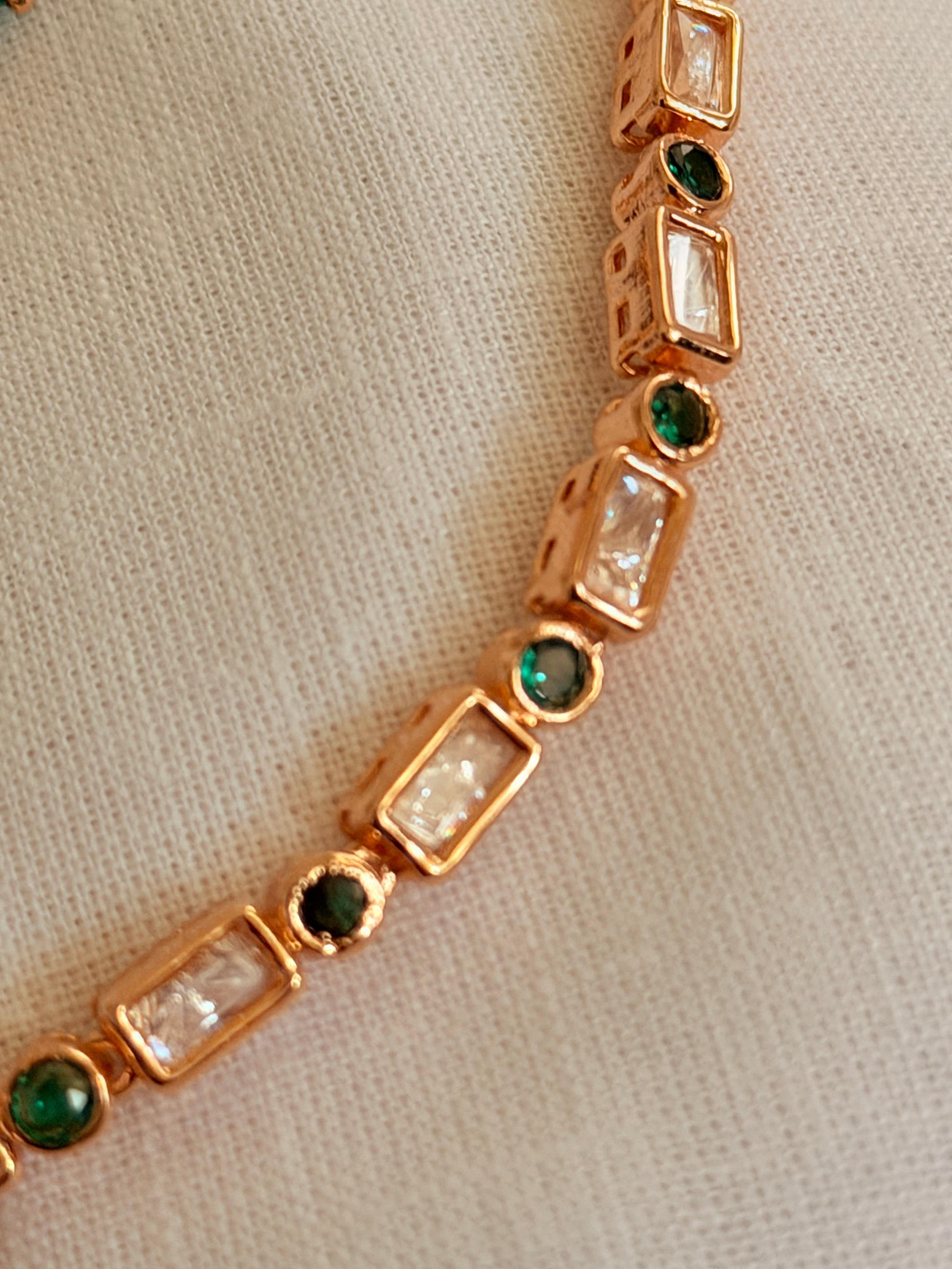Nyra Baguette Necklace Set - Emerald (2)
