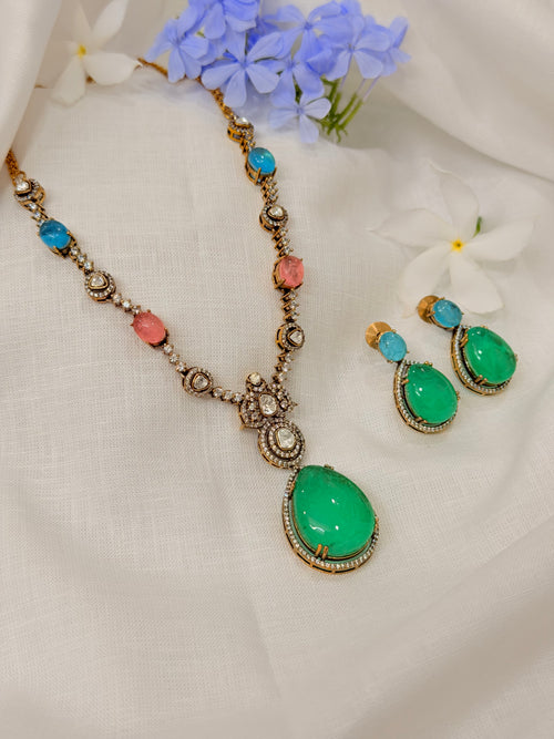 Aadhira Victorian Pendant Necklace Set - Aadhira Victorian Pendant Necklace Set (1)