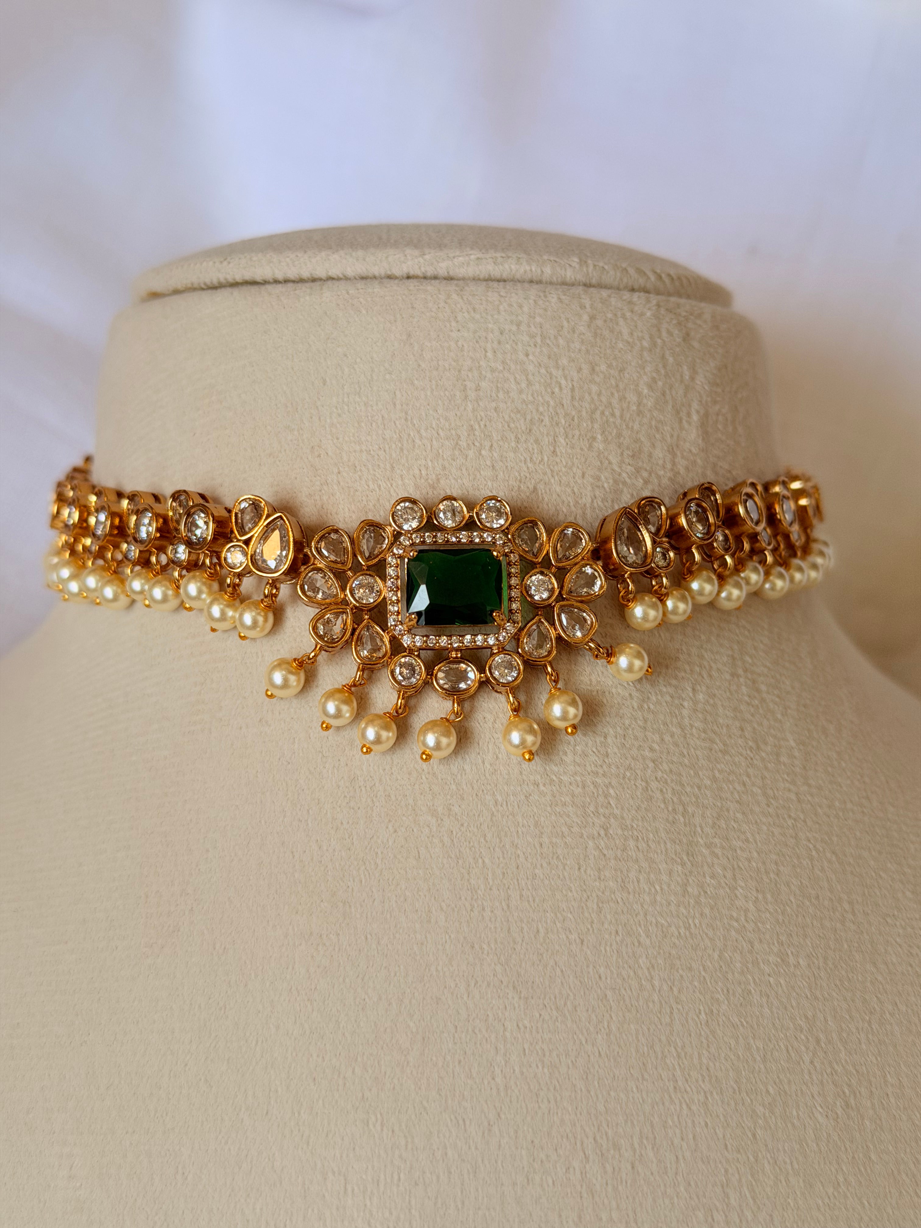 Vaidehi Emerald Bridal Choker Set - Green (3)