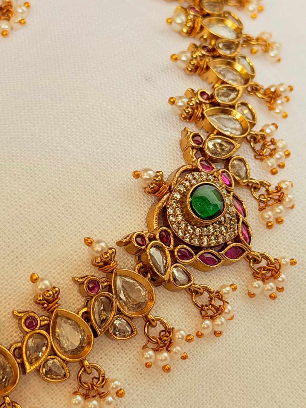 Vasundhara Kemp Stone Choker Necklace Set - Vasundhara Kemp Stone Choker Necklace Set (2)