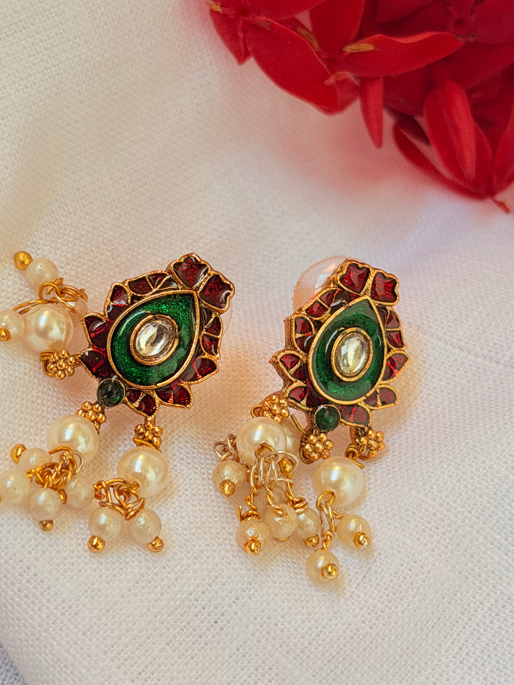 Mrunalini Enamel Pearl Choker Set - Green (4)