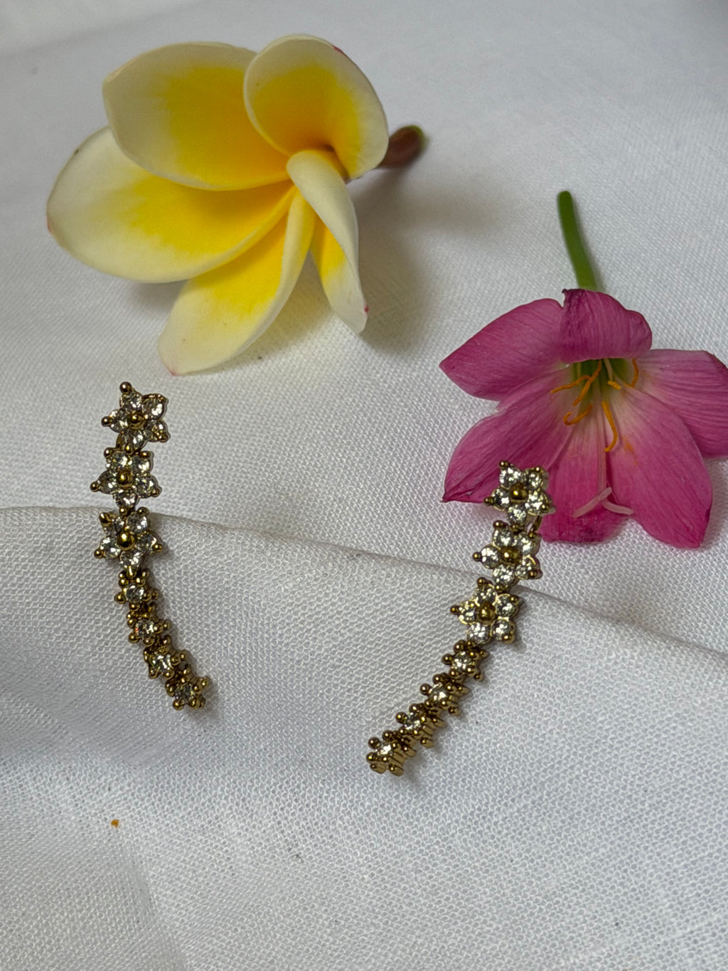 Vanya Floral AD Ear Cuff Earrings - Vanya Floral AD Ear Cuff Earrings (2)