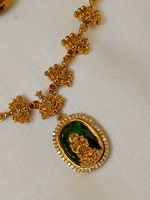 Aarvika Lakshmi Emerald Pendant Temple Choker Set - Aarvika Lakshmi Emerald Pendant Temple Choker Set (2)