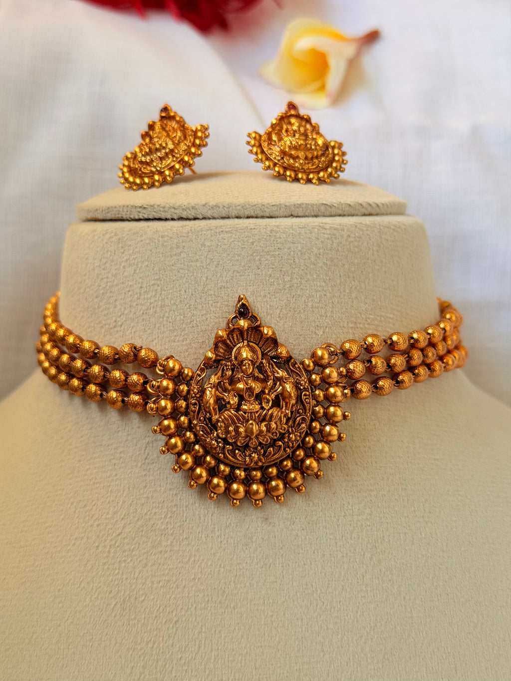 Anagha Lakshmi Temple Choker Set - Anagha Lakshmi Temple Choker Set (1)
