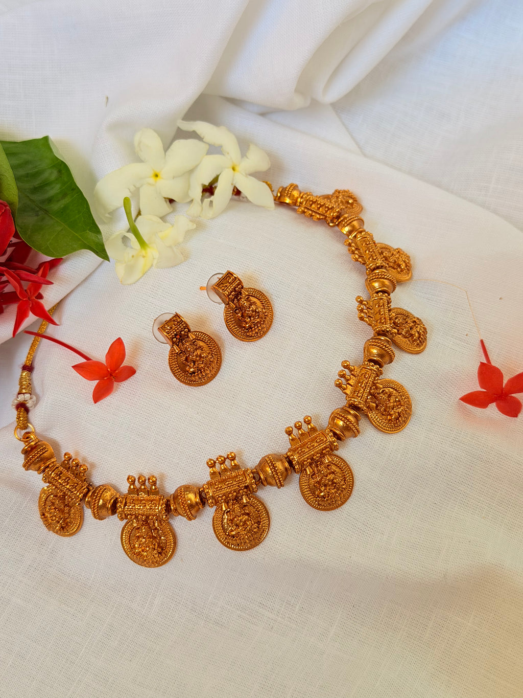 Keshirika Antique Temple Coin Choker - Keshirika Antique Temple Coin Choker (1)