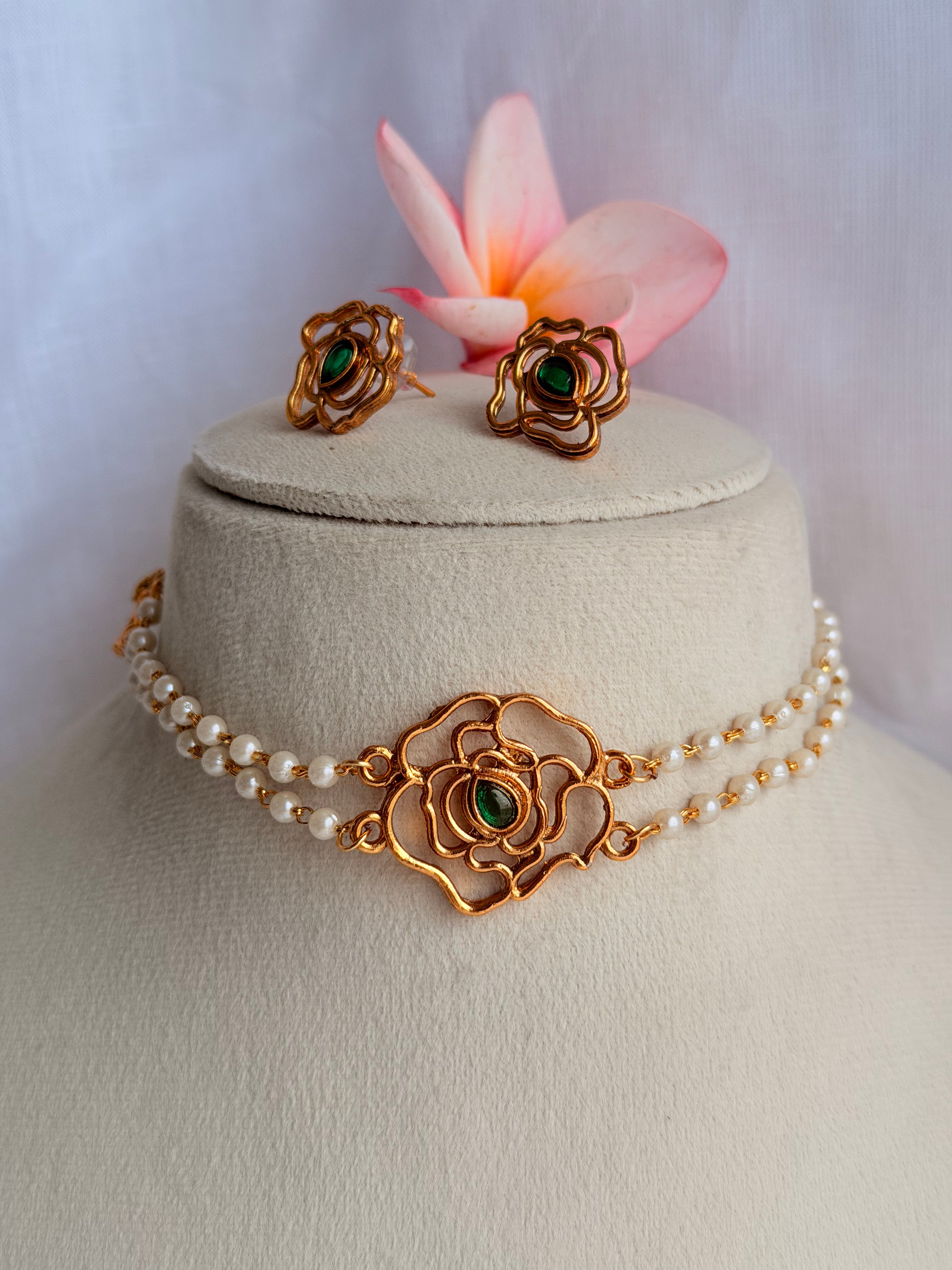 Rosette Pearl Choker Set - Green (1)