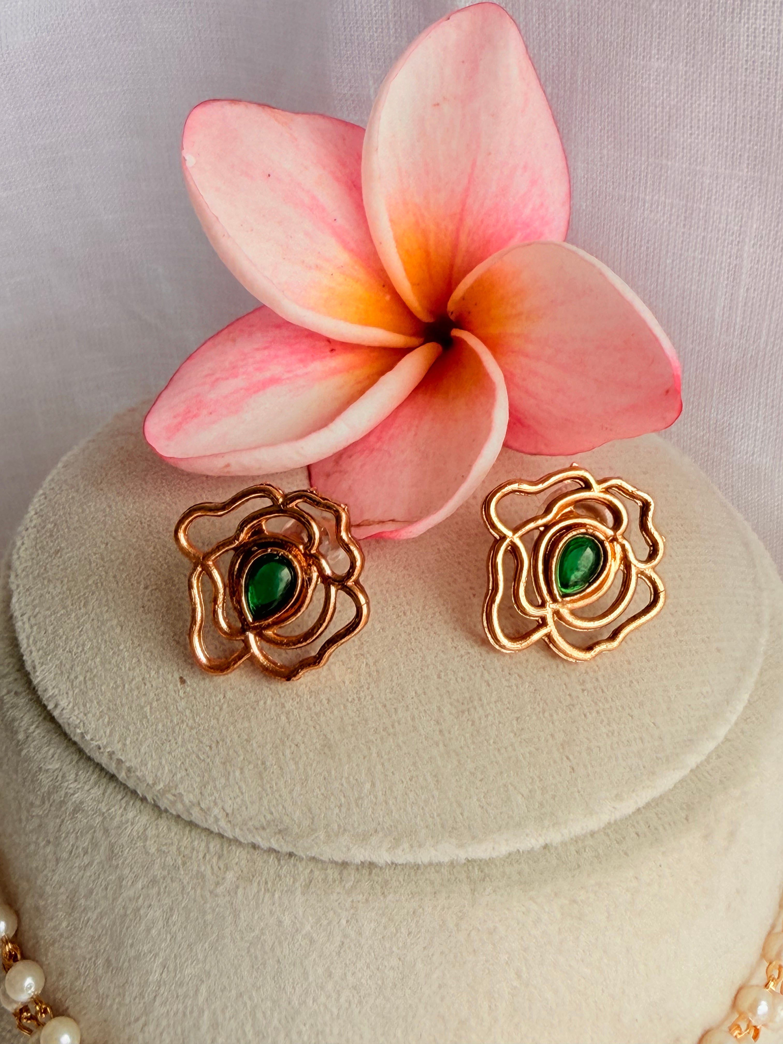Rosette Pearl Choker Set - Green (2)