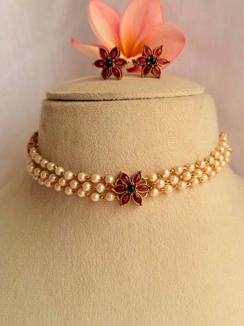Pushpa Pearl Flower Choker Set - Pushpa Pearl Flower Choker Set (1)