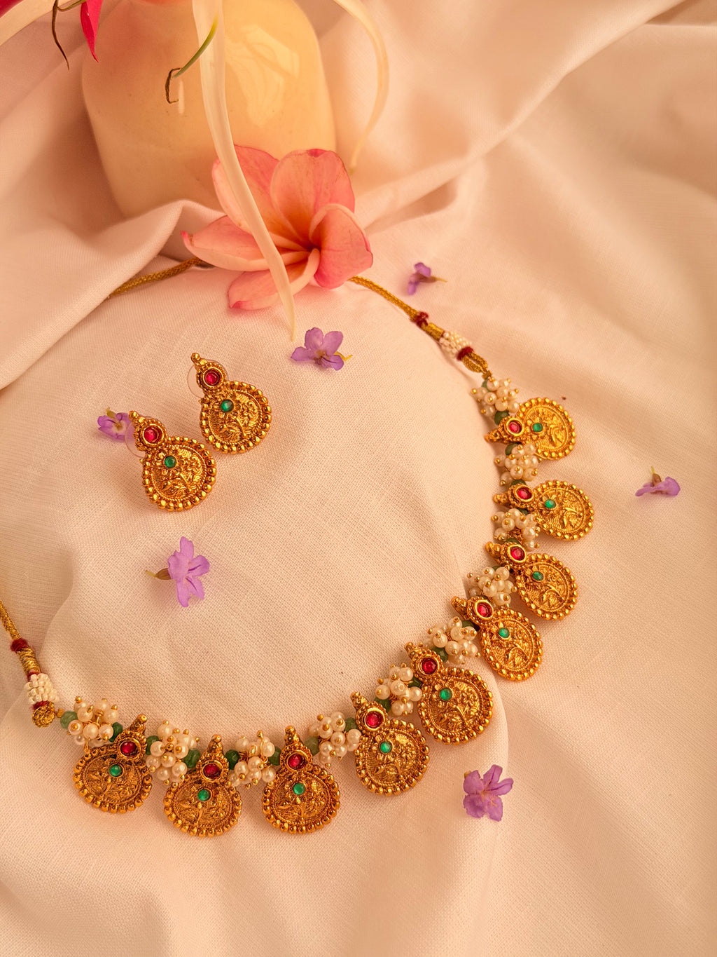 Roshitha Floral Pearl Necklace Set - Roshitha Floral Pearl Necklace Set (1)