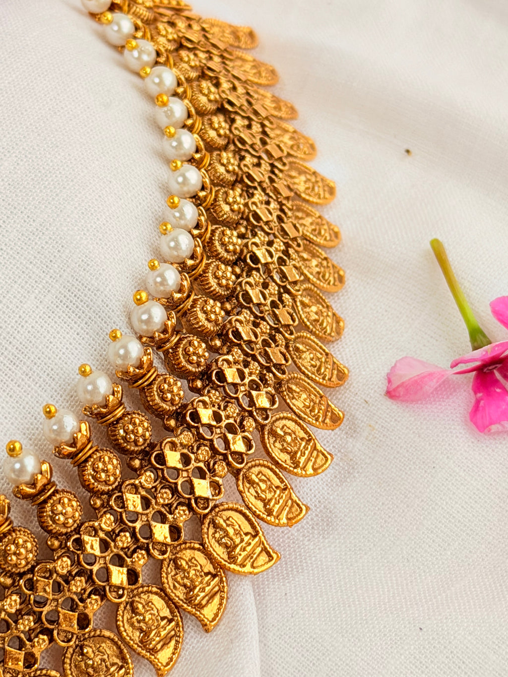 Maanvika Necklace Set - Maanvika Necklace Set (2)