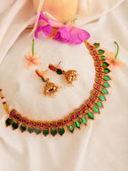 Pallavi Enamel Necklace Set - Green (1)
