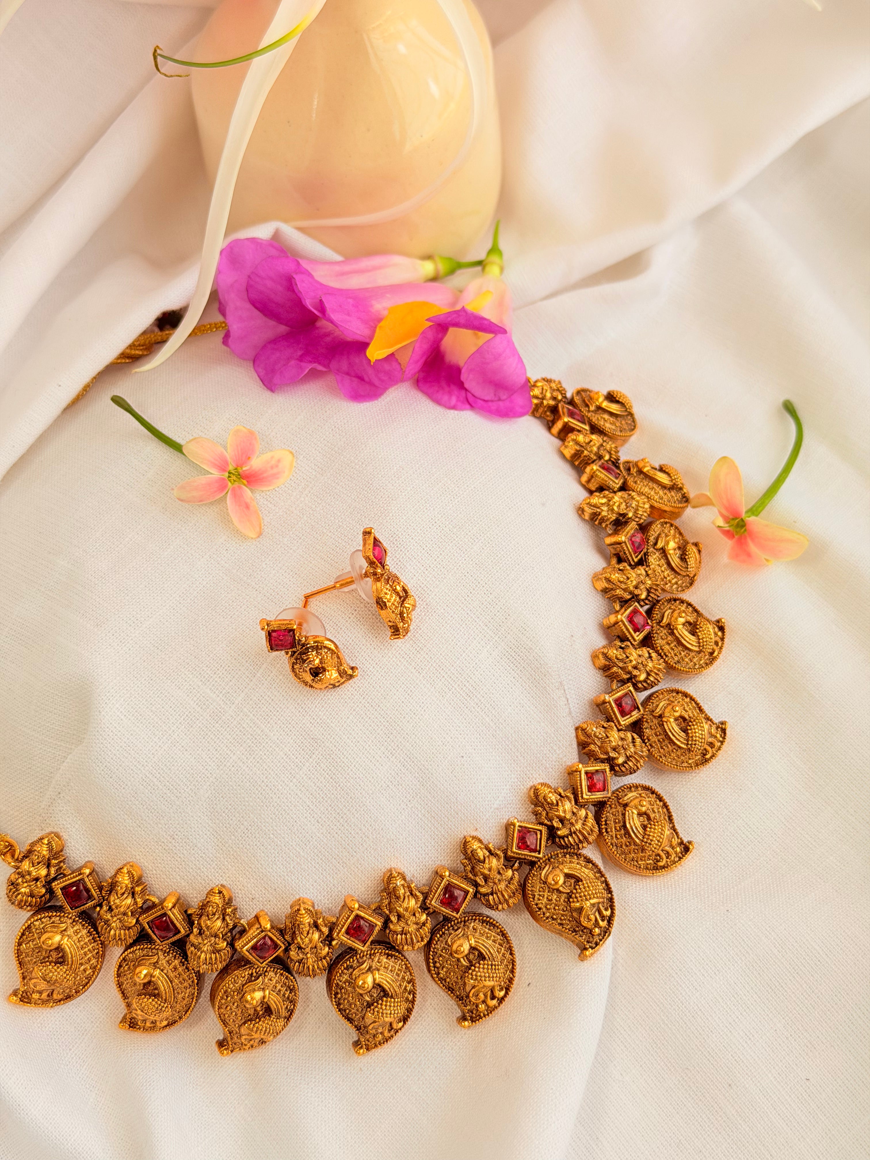 Mayuri Necklace Set - Red (1)