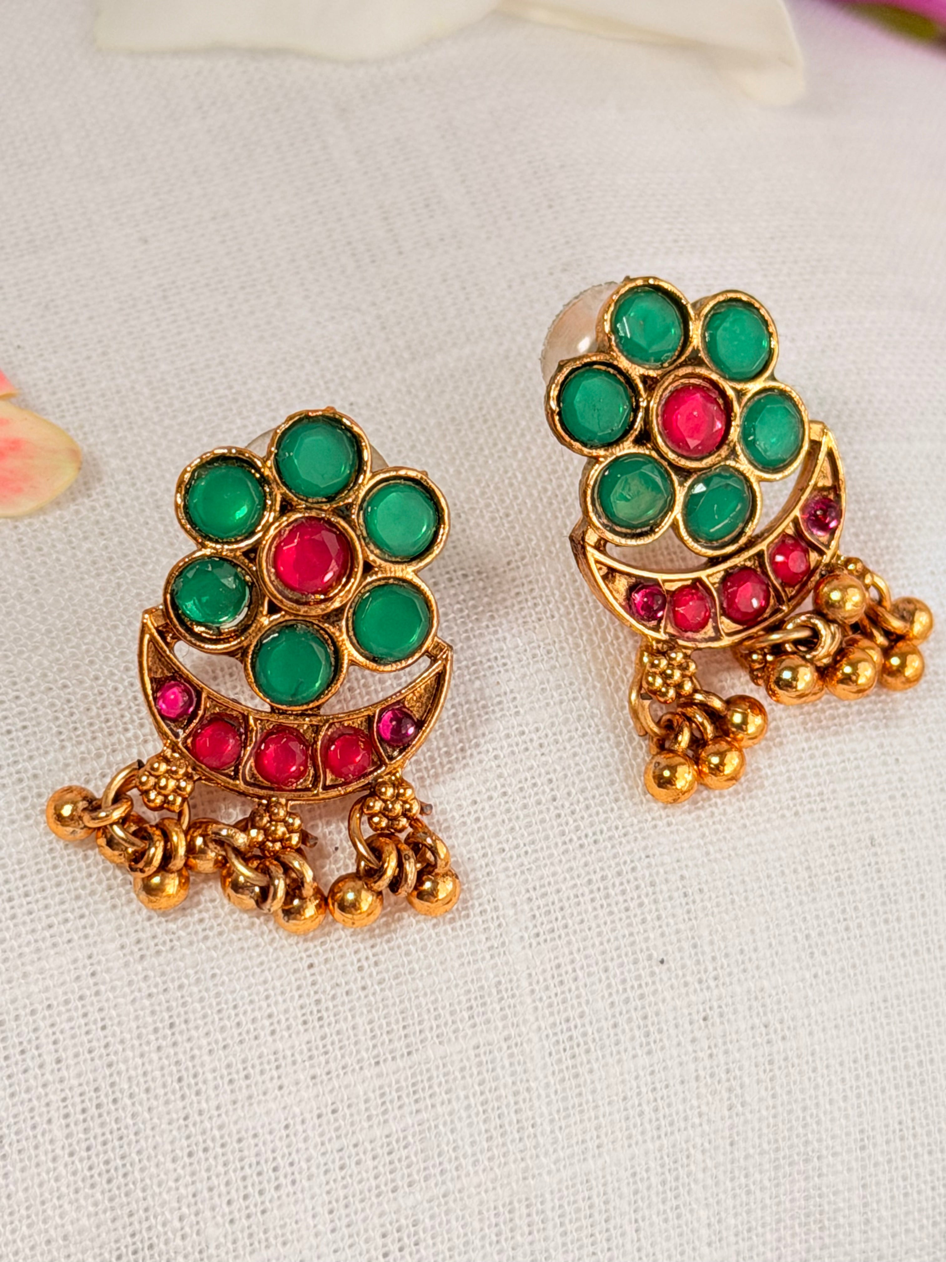 Amudhavalli Necklace Set - Green (2)