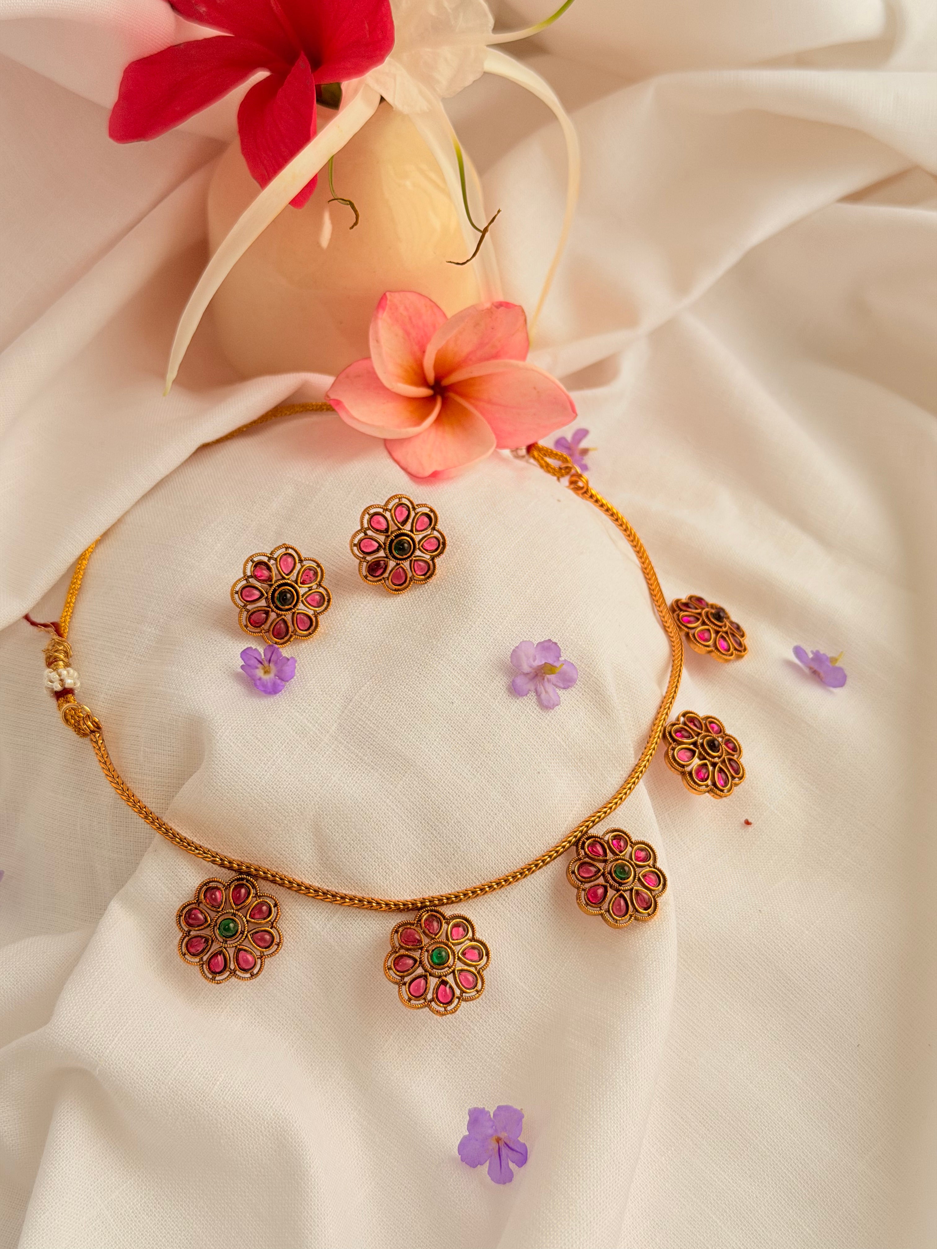 Malarvizhi Floral Kemp Necklace Set | Antique Gold Traditional Jewellery - Malarvizhi Floral Kemp Necklace Set | Antique Gold Traditional Jewellery (1)
