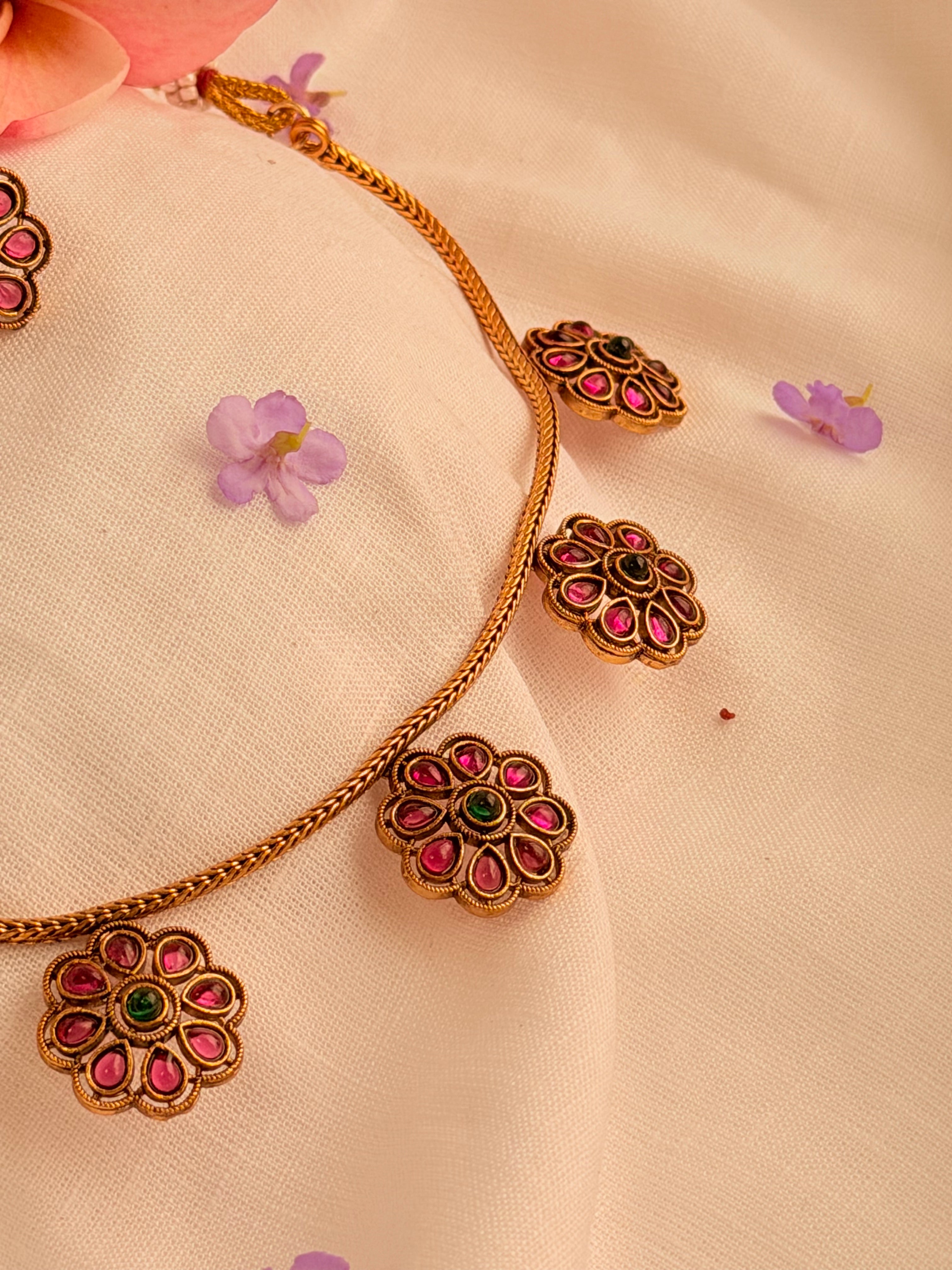 Malarvizhi Floral Kemp Necklace Set | Antique Gold Traditional Jewellery - Malarvizhi Floral Kemp Necklace Set | Antique Gold Traditional Jewellery (2)